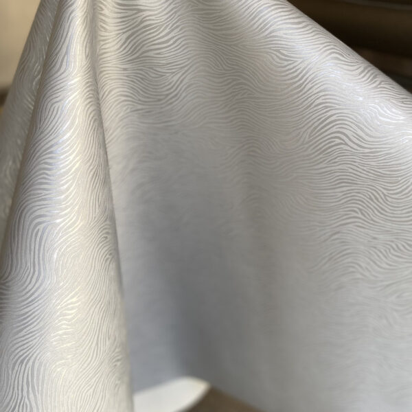 Toile cirée grand luxe "Polyline" sur mesure en 140cm - VAGUE ARGENT